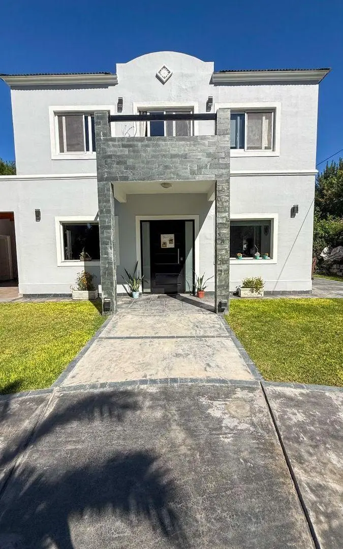 CASA EN VENTA BARRIO PARQUE LAS NACIONES 3