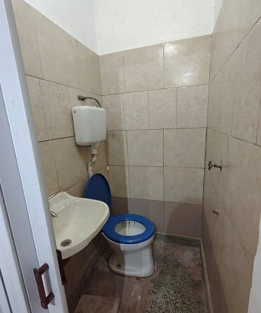 LOCAL COMERCIAL EN ALQUILER SOBRE AV. ESPORA – BURZACO 4