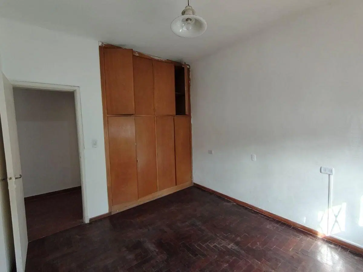 CASA EN ALQUILER EN BURZACO – EXCELENTE UBICACIÓN 2