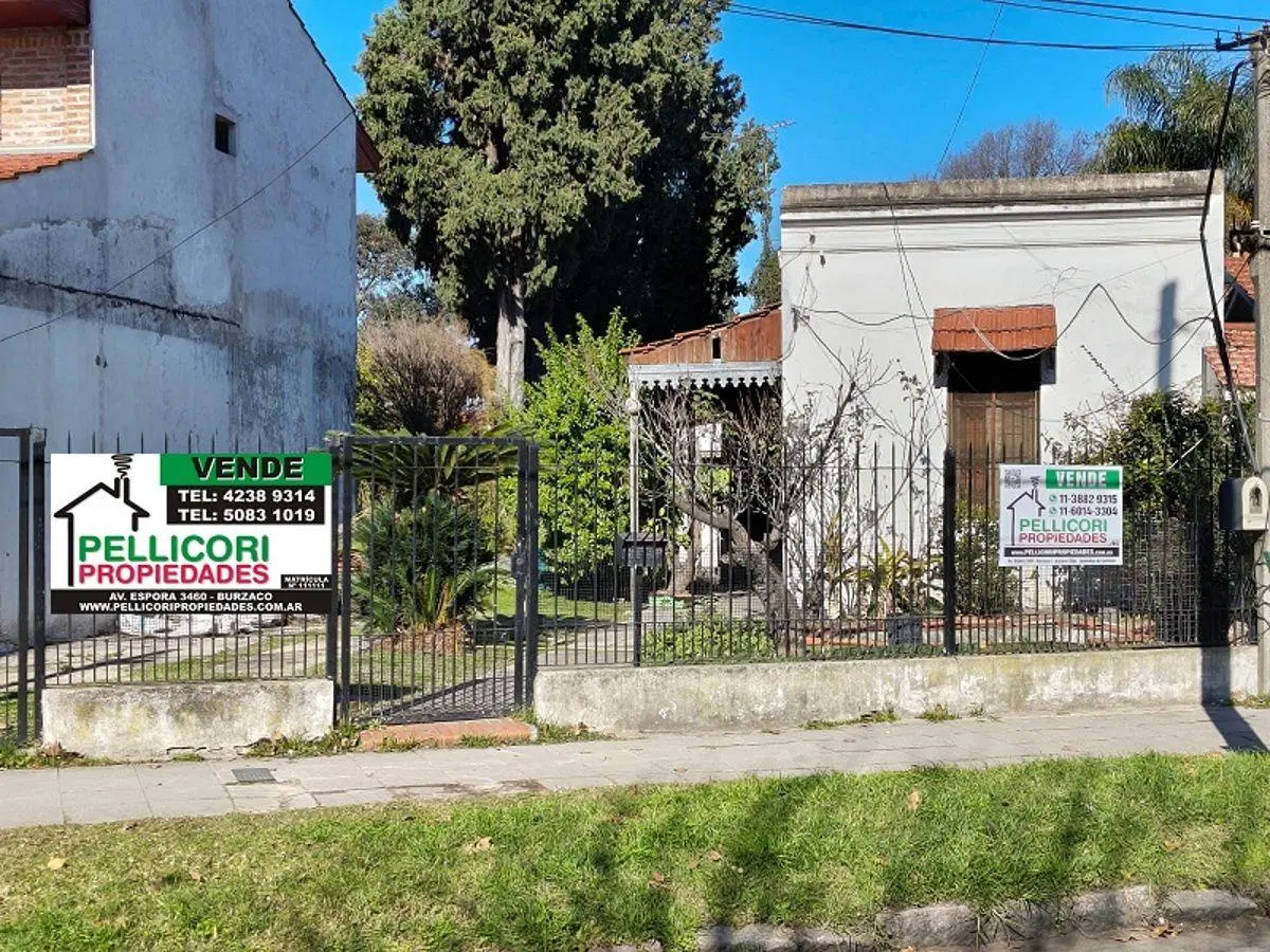CASA ANTIGUA A RECICLAR EN VENTA – EXCELENTE UBICACIÓN EN BURZACO 4