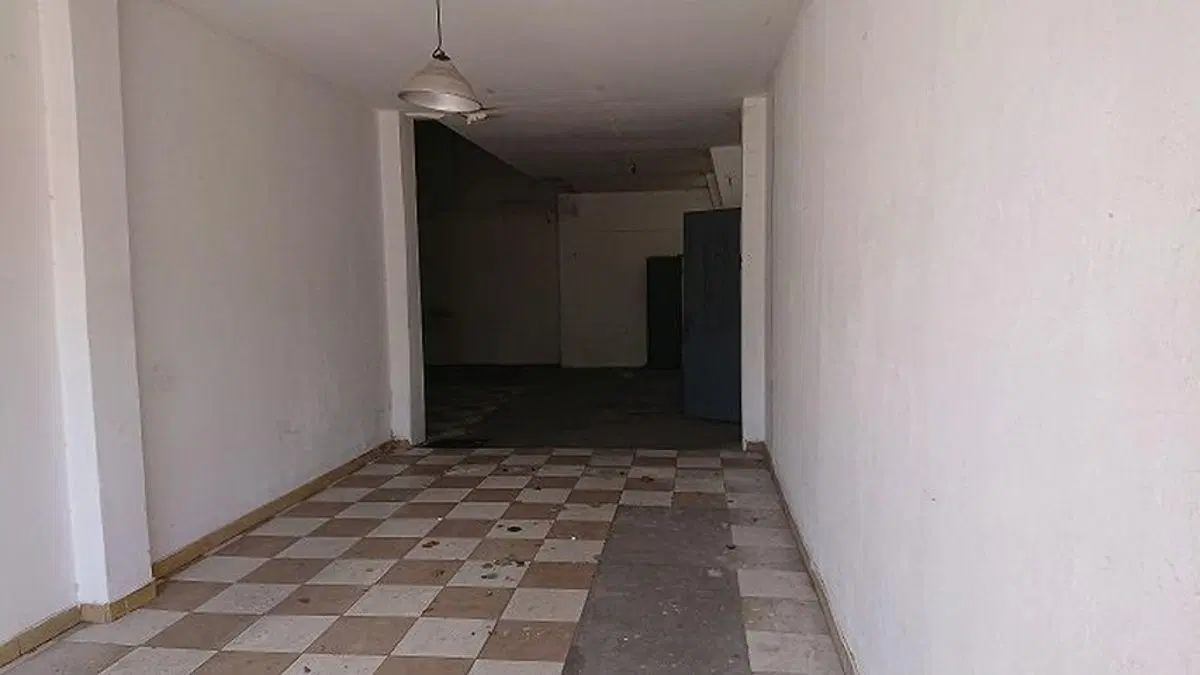 LOCALES EN REMEDIOS DE ESCALADA SOBRE AV. H.IRIGOYEN 1