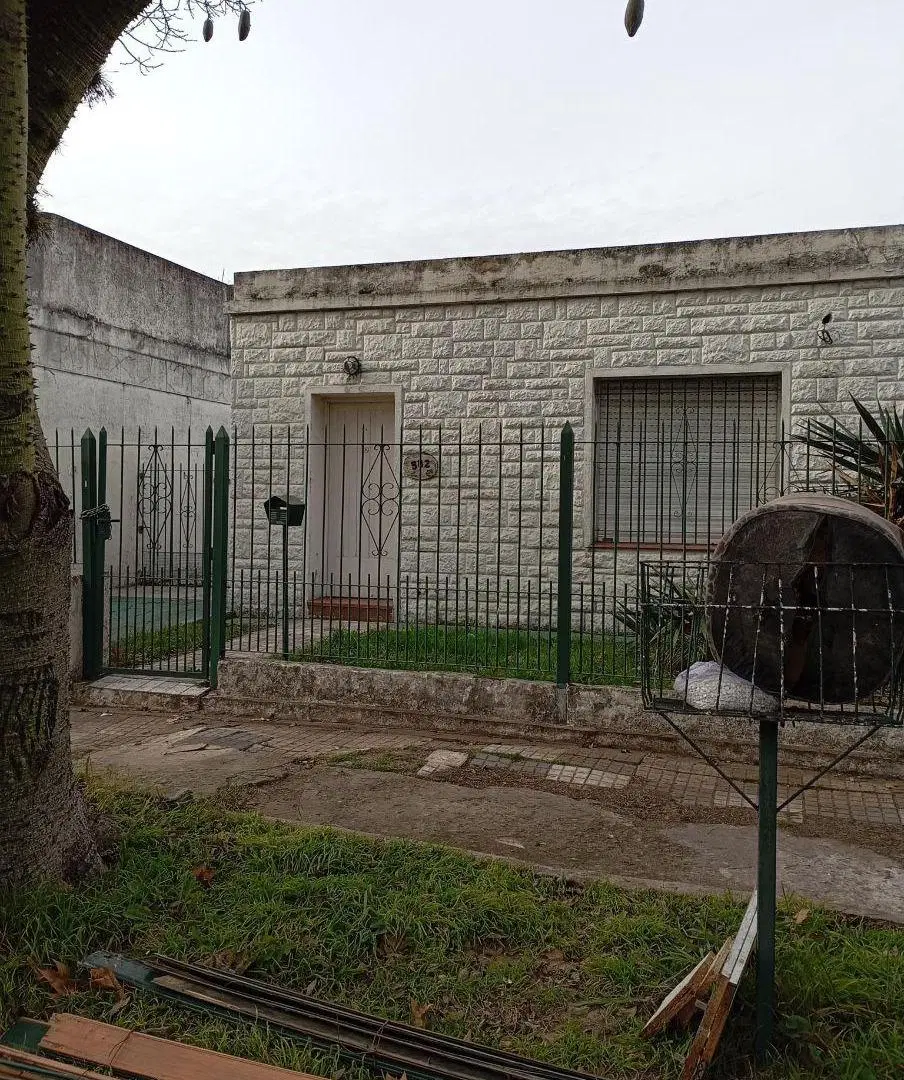CASA EN ALQUILER EN MONTE GRANDE 5