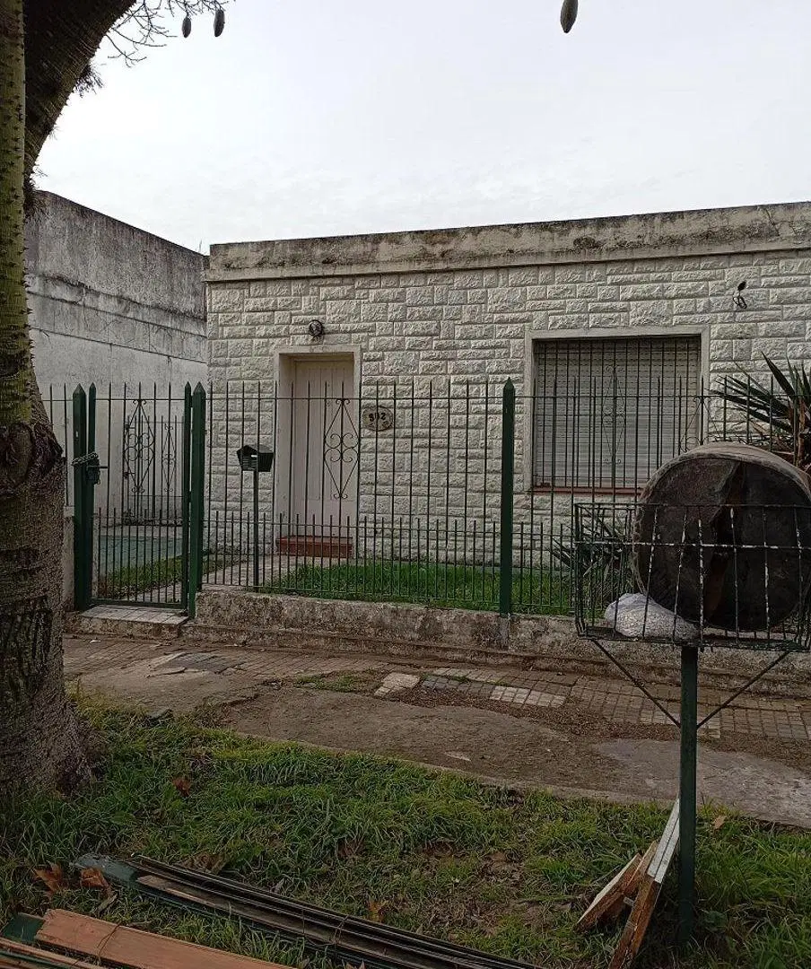 CASA EN ALQUILER EN MONTE GRANDE 4