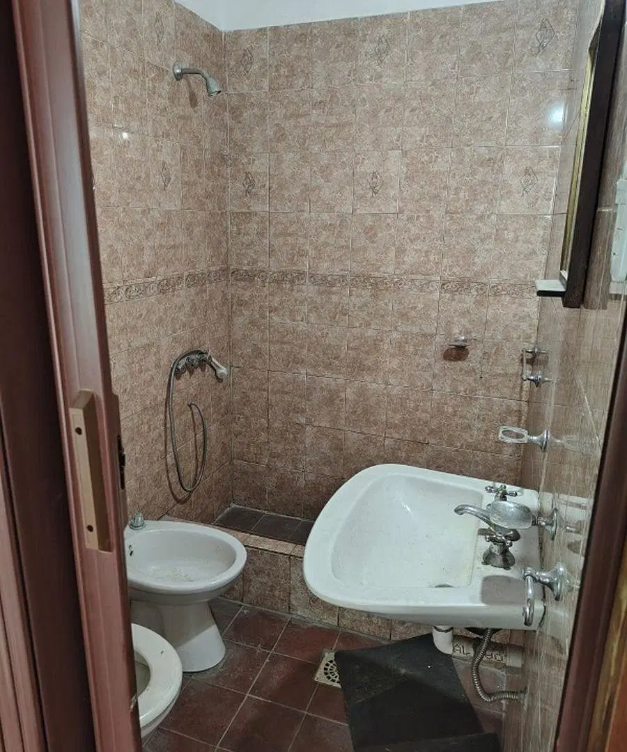 DEPTO. EN ALQUILER TIPO PH EN BURZACO 4