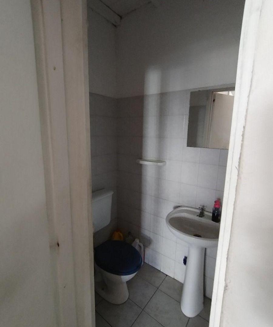 Foto de LOCAL EN ALQUILER- S/CALLE ETCHEGOYEN BURZACO, imagen 3