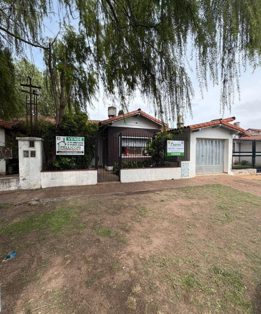 Foto de Casa 4 ambientes en venta con departamento de 2 ambientes al fondo, imagen 2