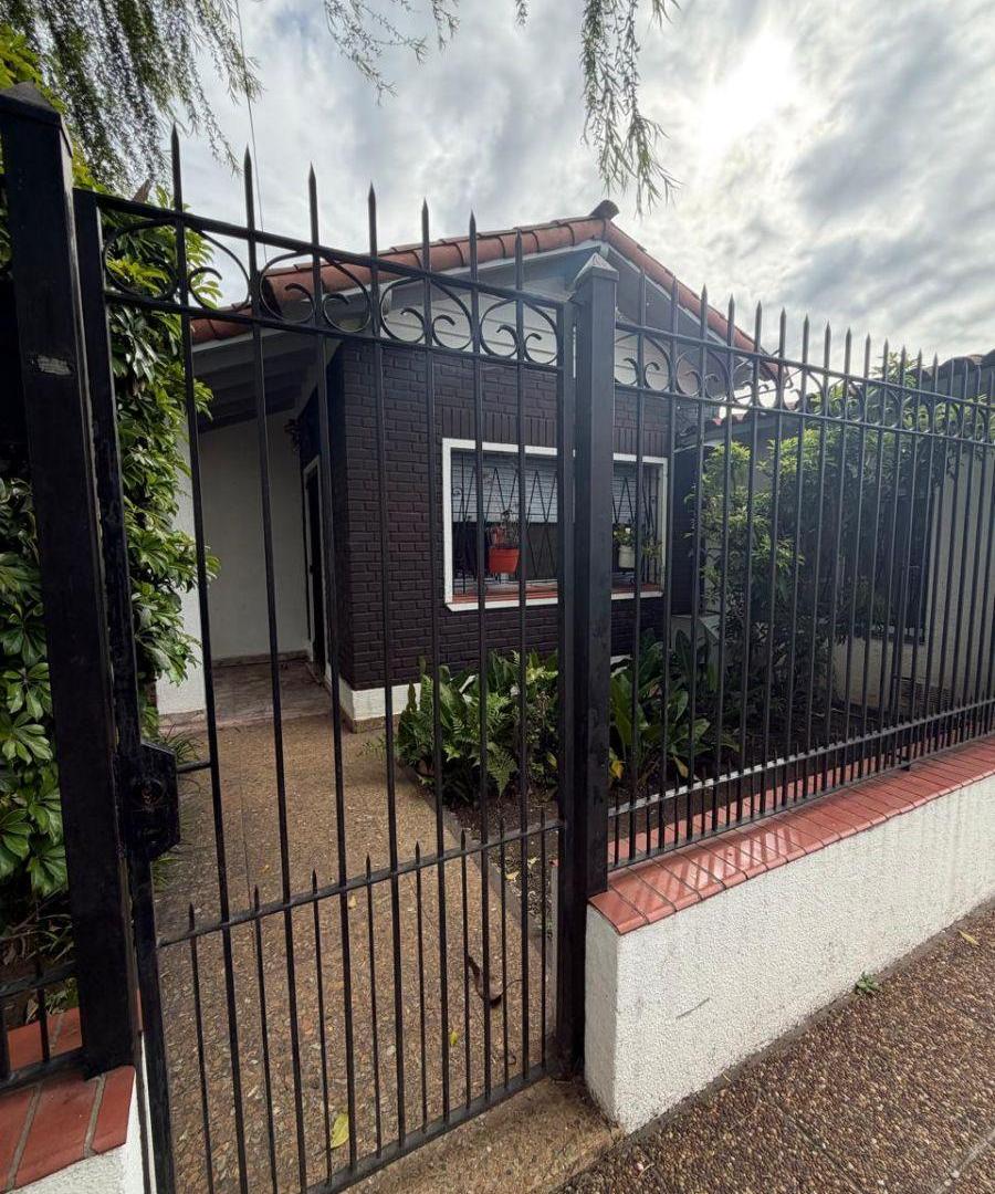 Foto de Casa 4 ambientes en venta con departamento de 2 ambientes al fondo, imagen 3