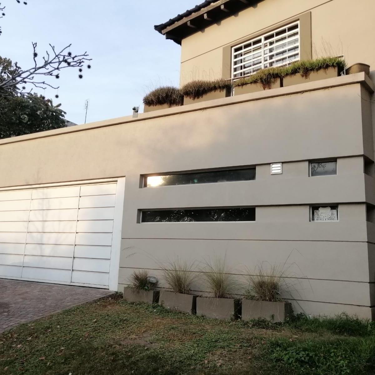 Hermosa Casa en Venta en Jardines del Jockey 5