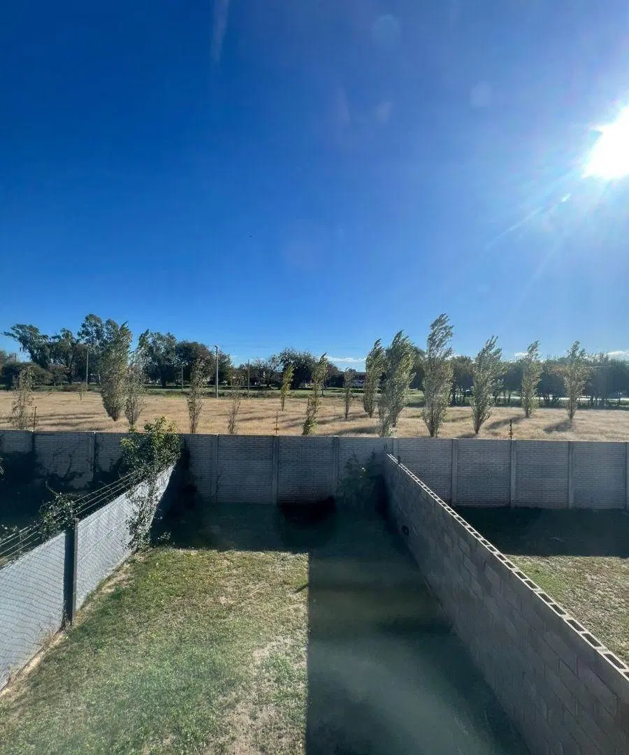 VENTA DUPLEX DISTRITO SUR!! 8