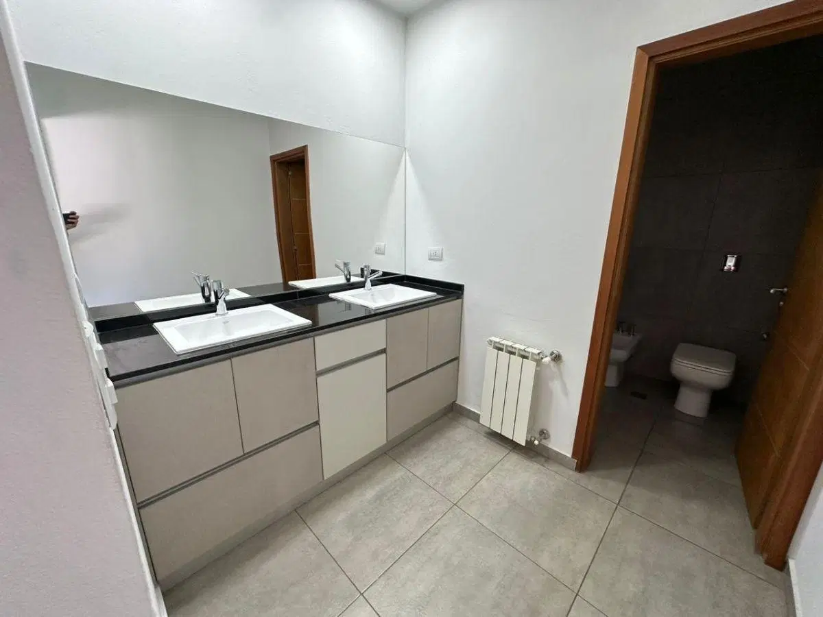 VENTA CASA RIBERAS DE MANANTIALES 4