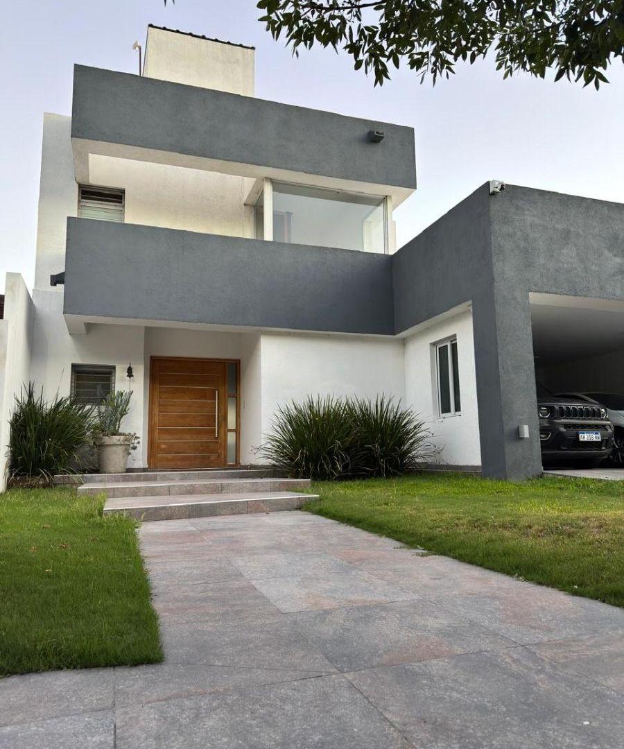VENTA CASA RIBERAS DE MANANTIALES