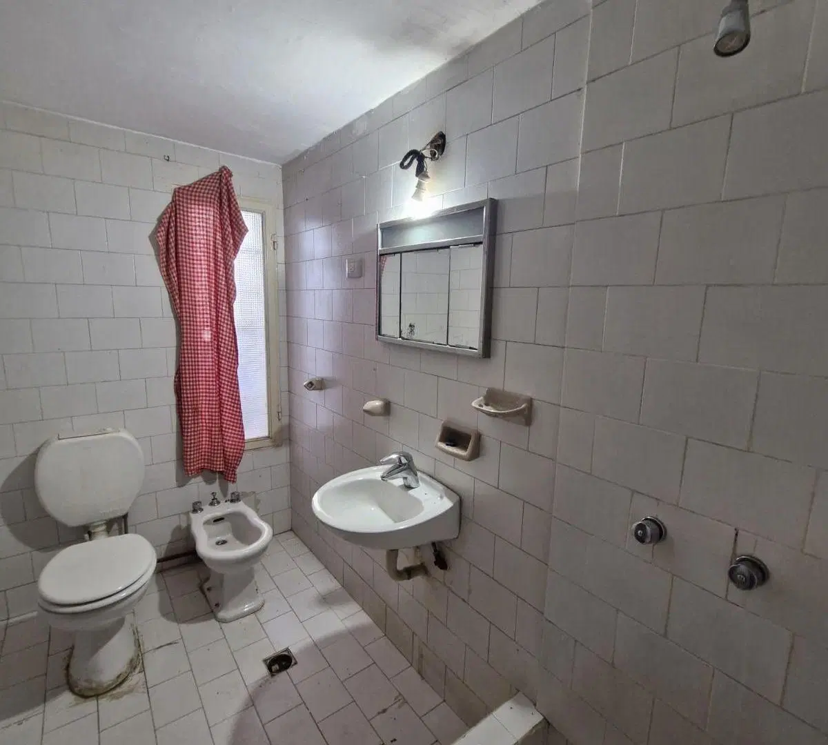 OPORTUNIDAD VENTA ARGUELLO NORTE CASA 3 DORMITORIOS!! 8