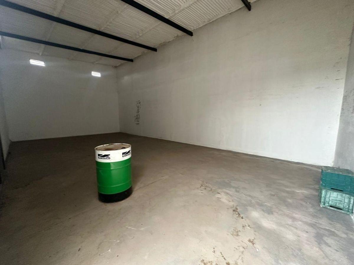 Foto de OPORTUNIDAD VENTA GALPON EN ZONA SUR!!!, imagen 2