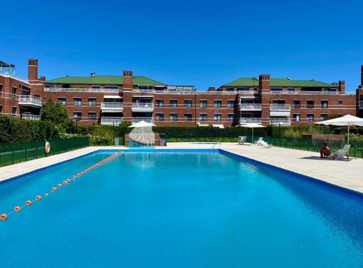 Departamento  en Alquiler en Lomas de San Isidro, San Isidro, G.B.A. Zona Norte 3