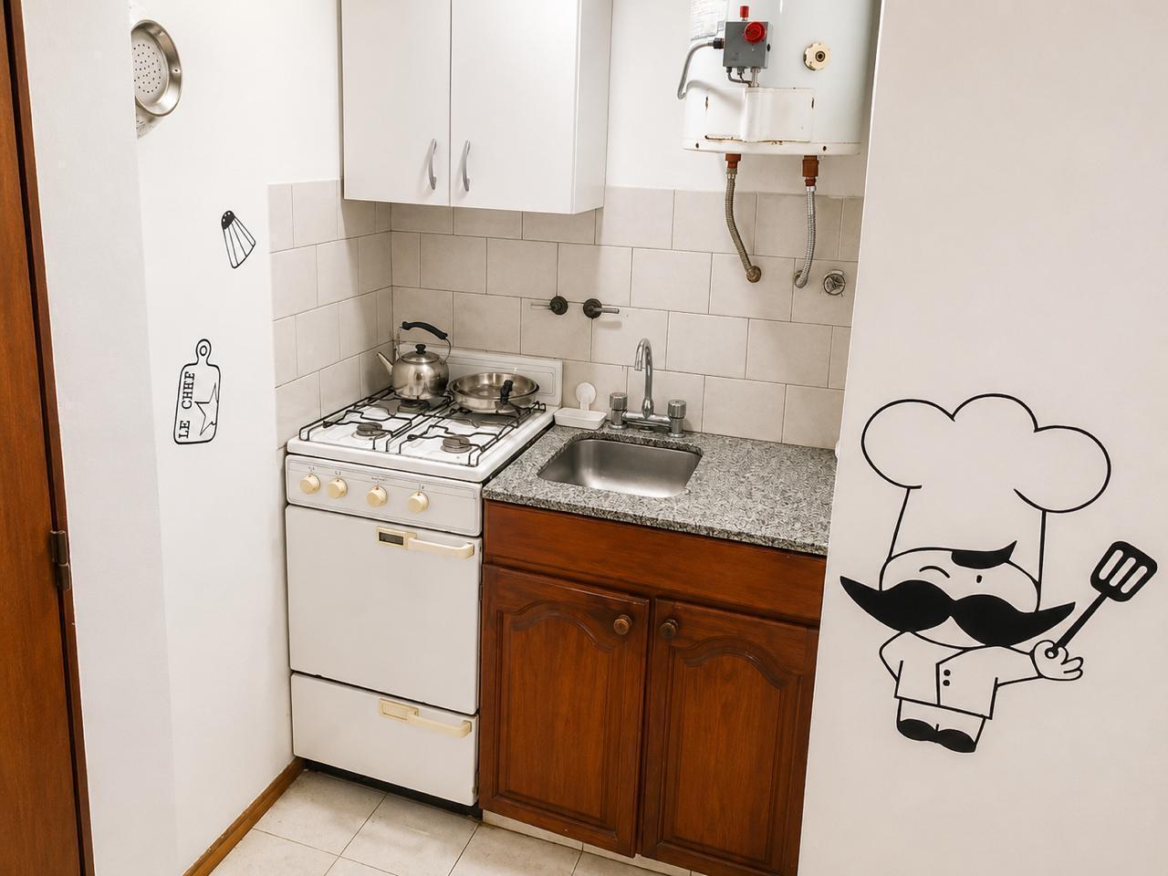 Foto de Departamento en Venta 1 dormitorio Planta Baja con Patio a mts Plaza Colon., imagen 1