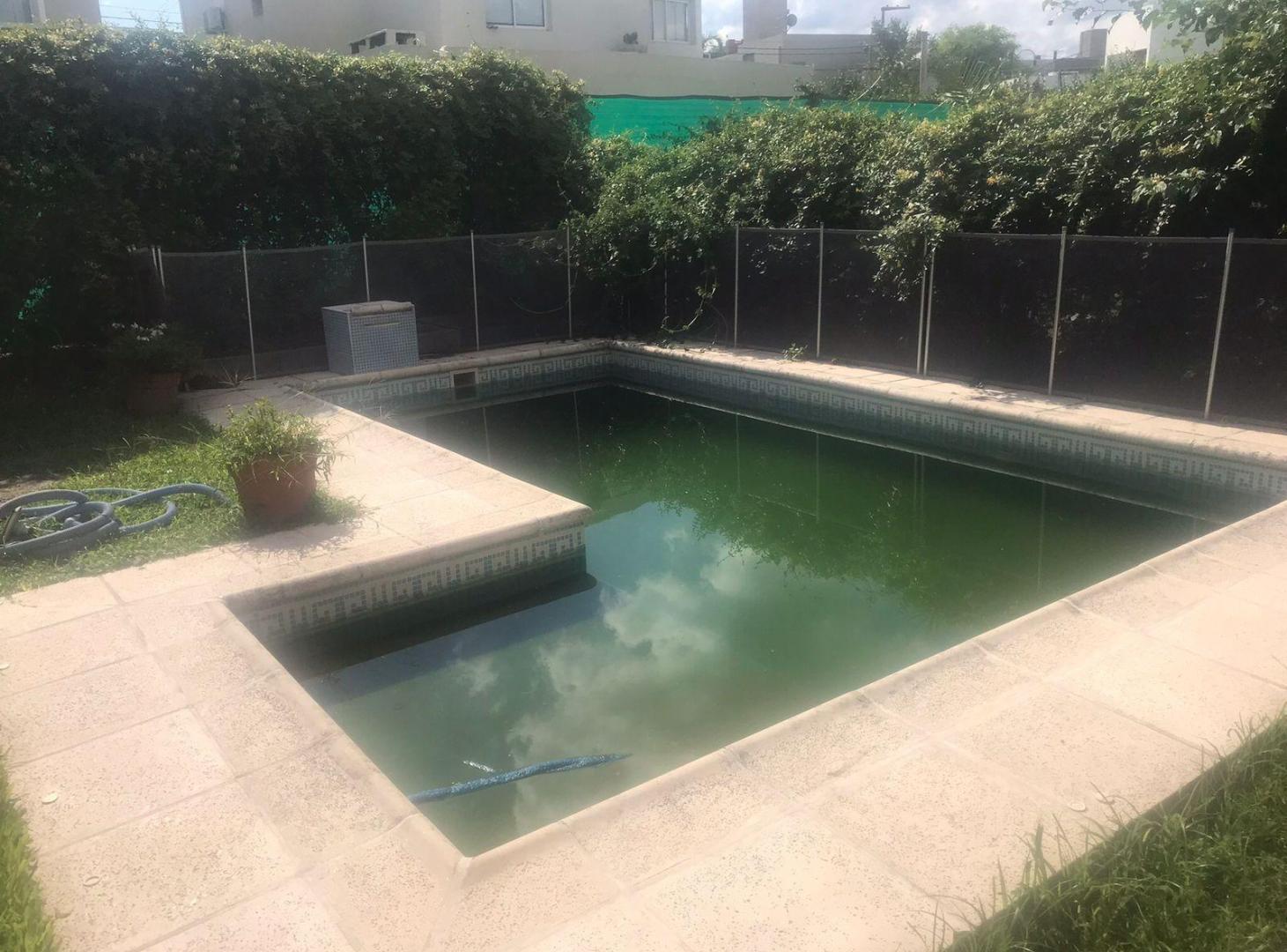 Foto de CASA TRES DORMITORIOS CON PILETA- BARRIO LA ESTAZUELA, imagen 1