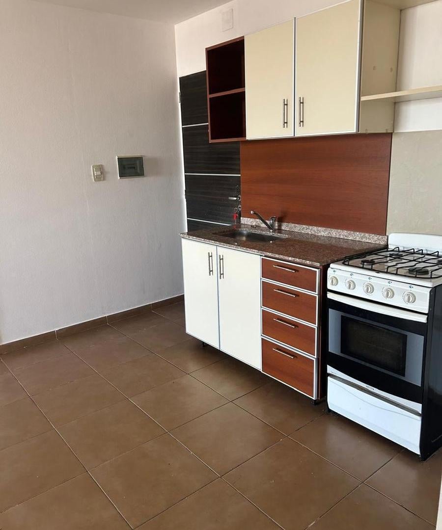 Foto de Departamento con Amplio Balcon sobre Bv San Juan, imagen 2