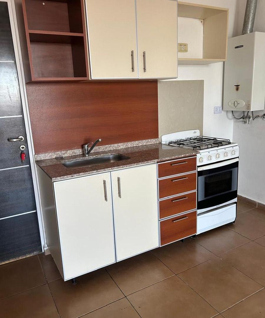 Foto de Departamento con Amplio Balcon sobre Bv San Juan, imagen 4