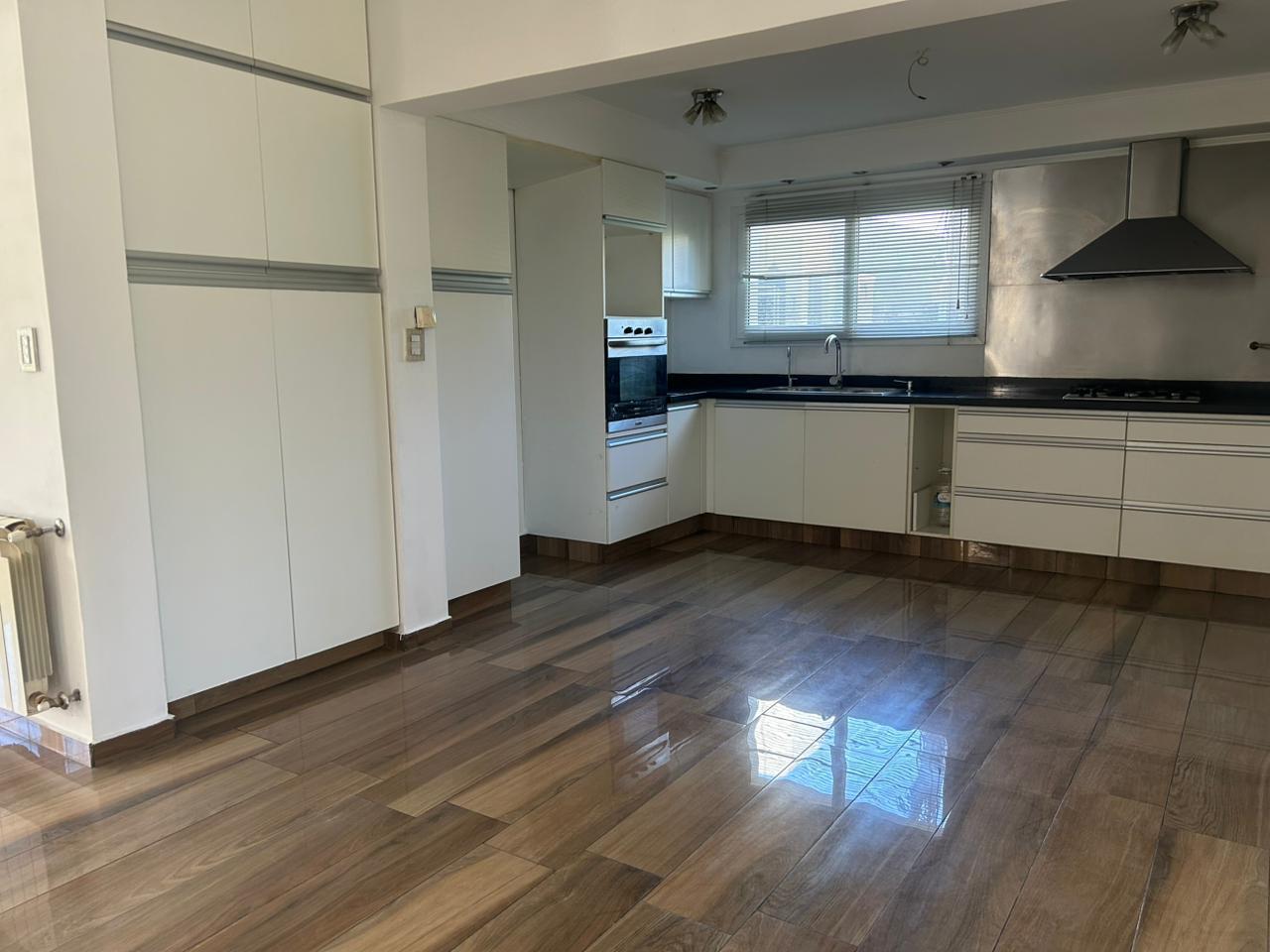 Foto de CASA TRES DORMITORIOS CON PILETA- BARRIO LA ESTAZUELA, imagen 4