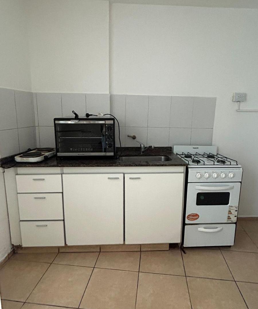 Foto de IMPERDIBLE ALQUILER DEPTO CON BALCON! EXELENTE UBICACION ZONA BARRIO, imagen 5