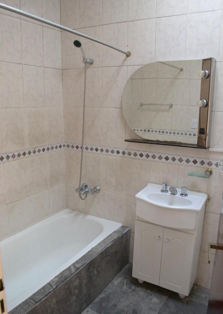 Foto de DUPLEX 3 AMBIENTES CON PATIO Y BALCONES, imagen 2