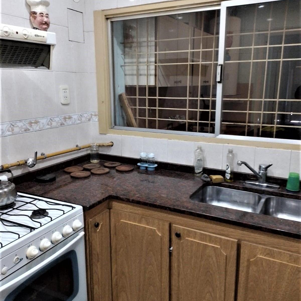 Casa de 194 m² con 2 habitaciones en venta, Villa Luzuriaga
