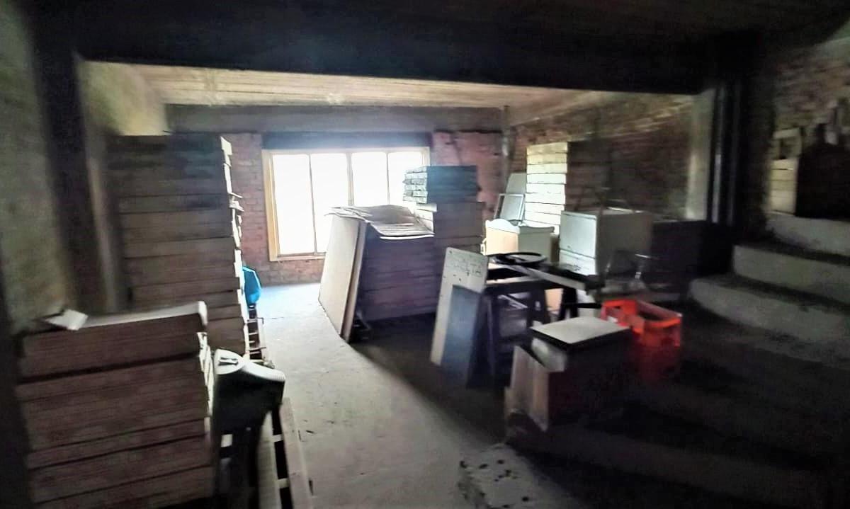 Local Comercial. Depositos. Dos Departamentos en P. A. Sobre Av. Doble Lote. 2