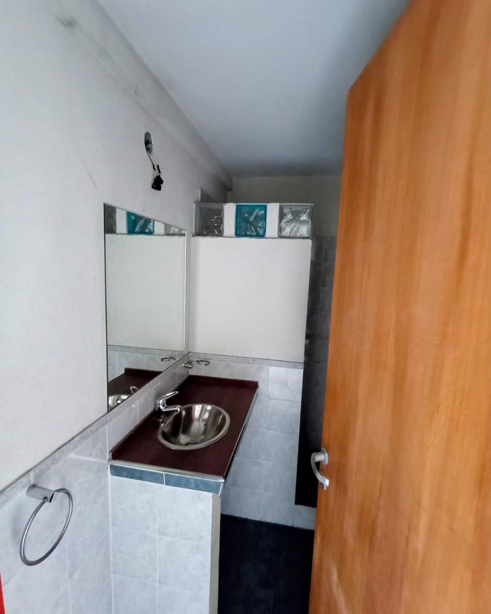 Departamento Dos Ambientes y 1/2. 1