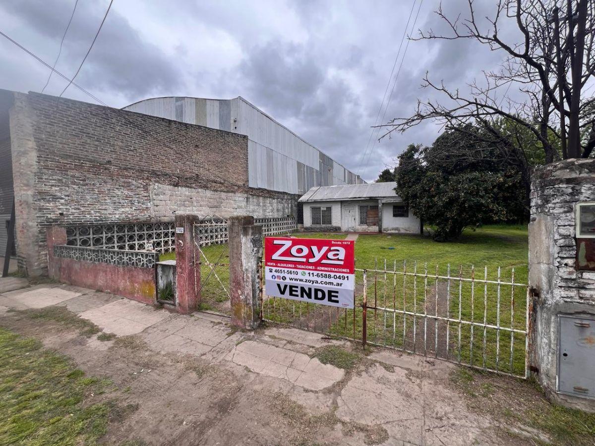Foto de TERRENO COMERCIAL CON 2 VIVIENDAS Y MUCHO POTENCIAL, imagen 1