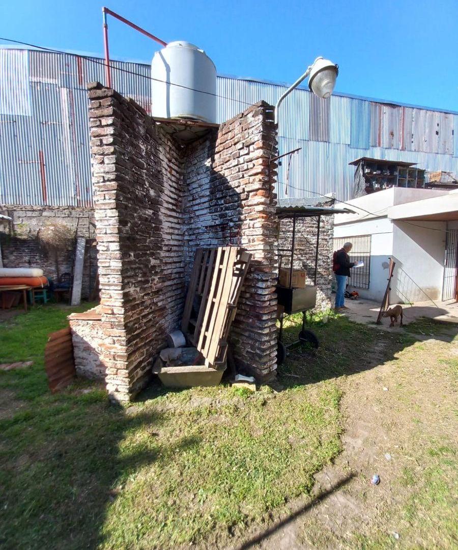Foto de TERRENO COMERCIAL CON 2 VIVIENDAS Y MUCHO POTENCIAL, imagen 4