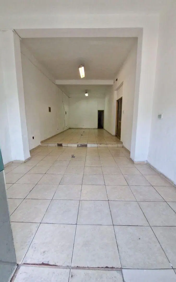VENDO GALPÓN CON SALÓN COMERCIAL EN Bº CENTRO – CÓRDOBA 2