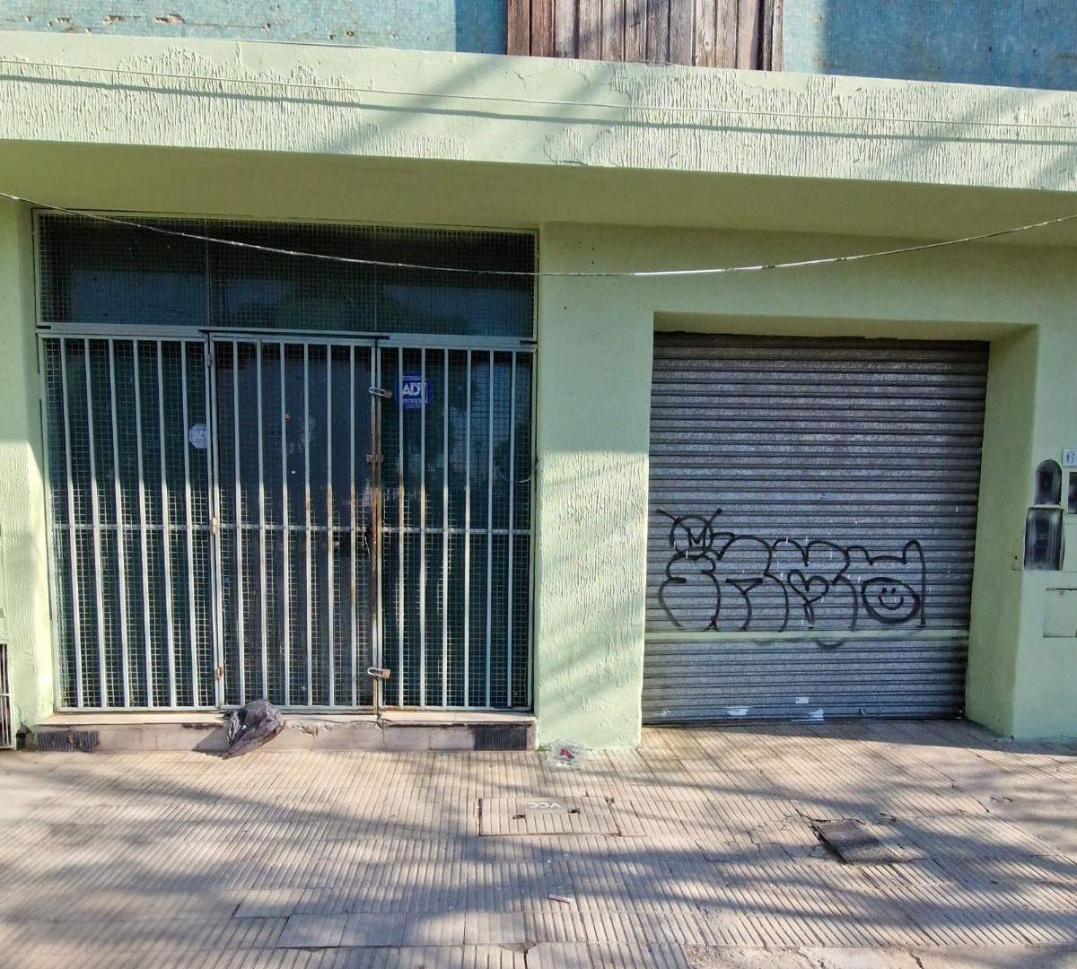 VENDO GALPÓN CON SALÓN COMERCIAL EN Bº CENTRO – CÓRDOBA