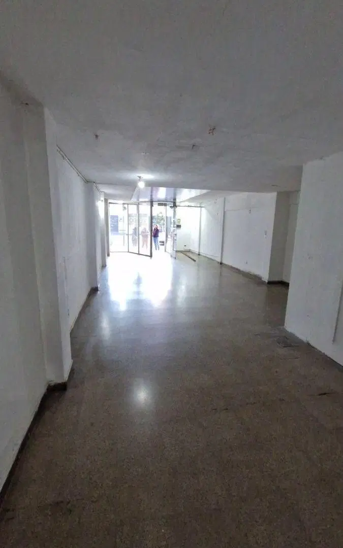 VENDO LOCAL COMERCIAL EN Bº CENTRO – CÓRDOBA 4