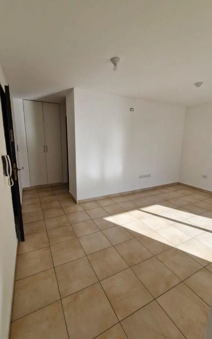 ALQUILO DEPARTAMENTO 1 DORM B° ALTA CBA 5
