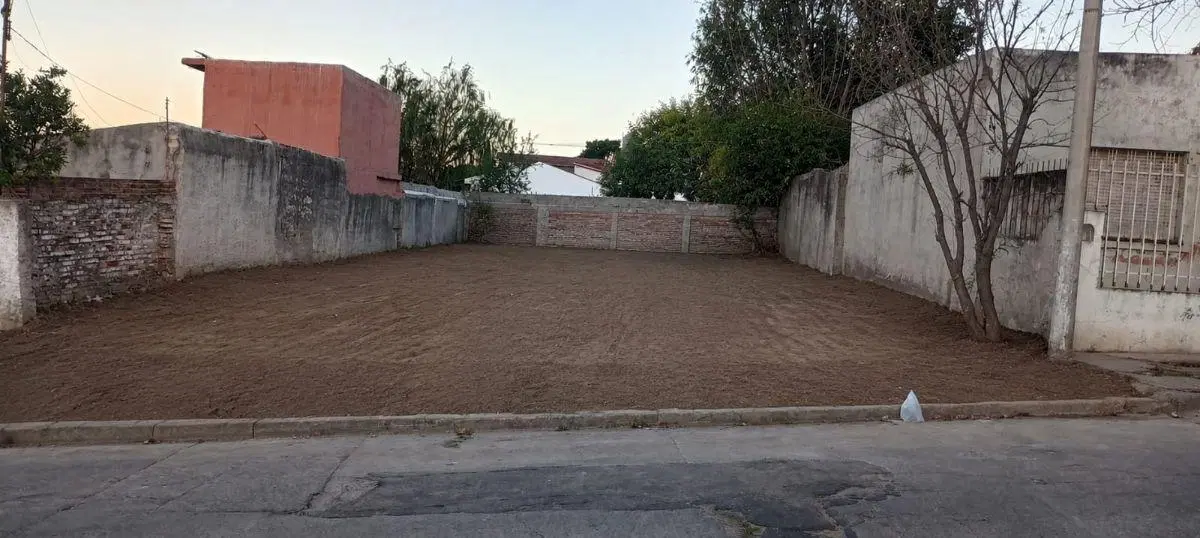 VENDO TERRENO MEDIAL 325 MTRS. B° BELLA VISTA / ACHAVAL PEÑA 3