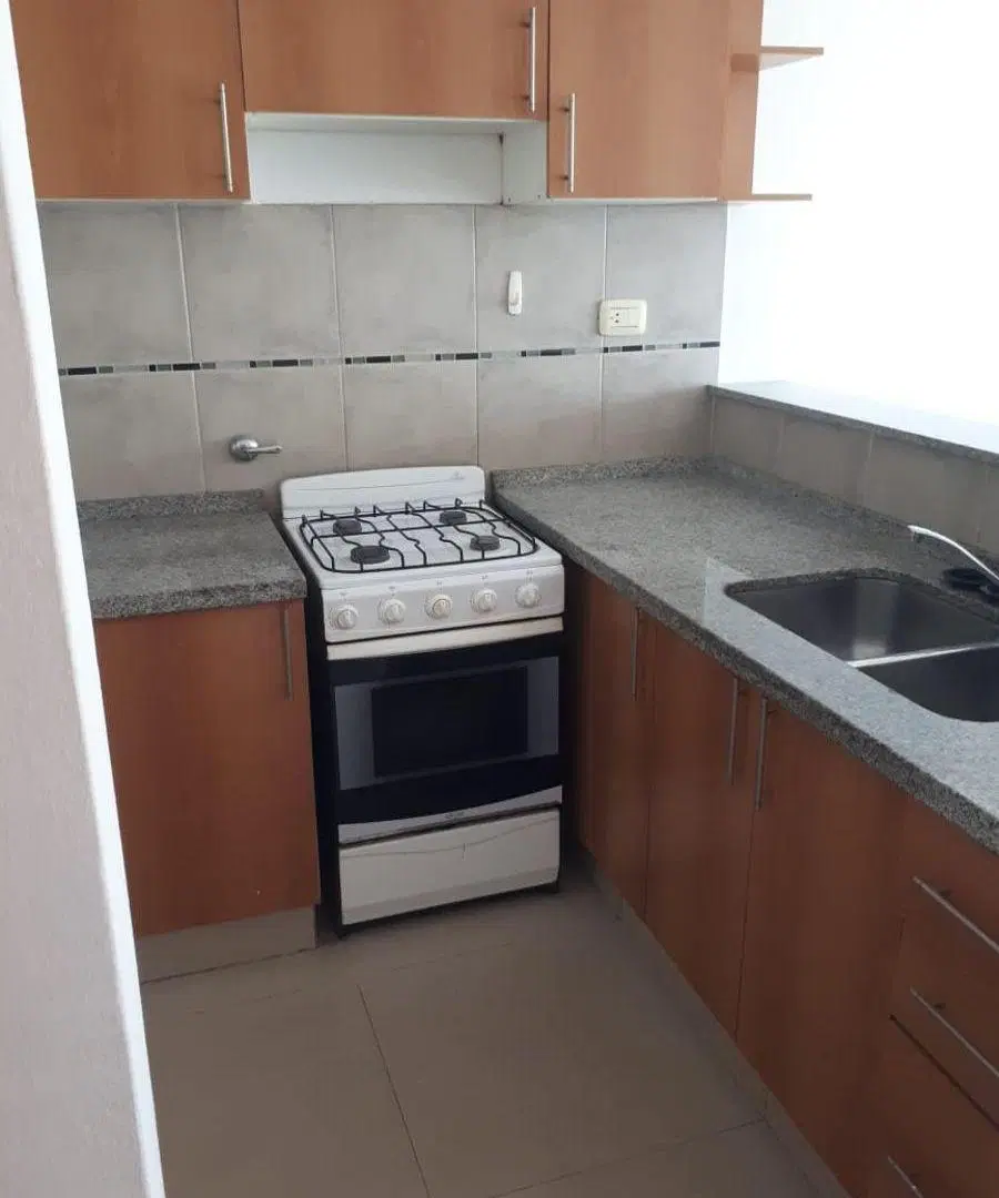 ALQUILO DPTO 1 DORM. CON BALCÓN -PILETA - SUM, B° COFICO 2
