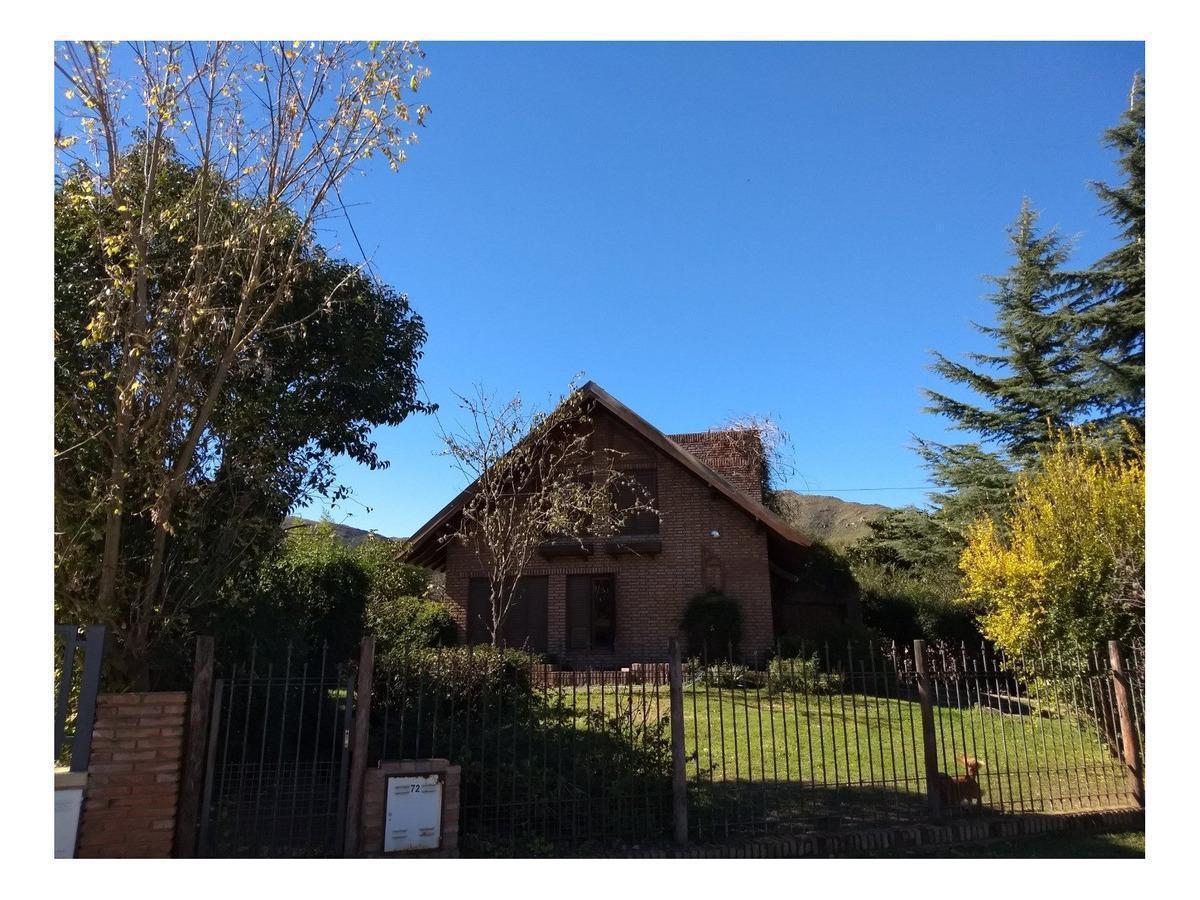Casa en Venta en La Falda 2