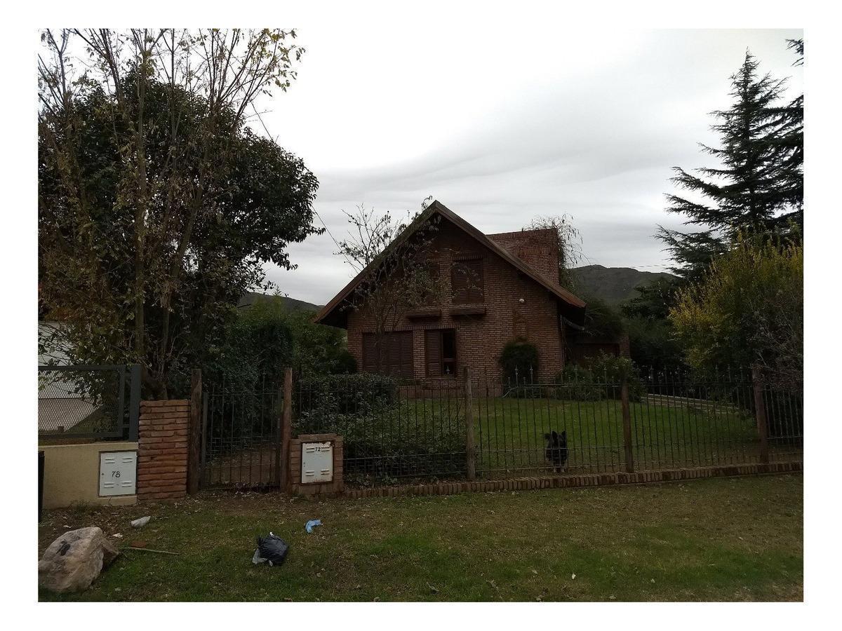 Casa en Venta en La Falda 4