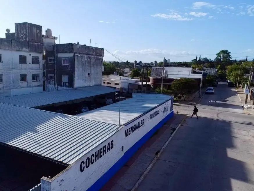 TERRENOS MAS GALPON EN VENTA CENTRO LA FALDA 3