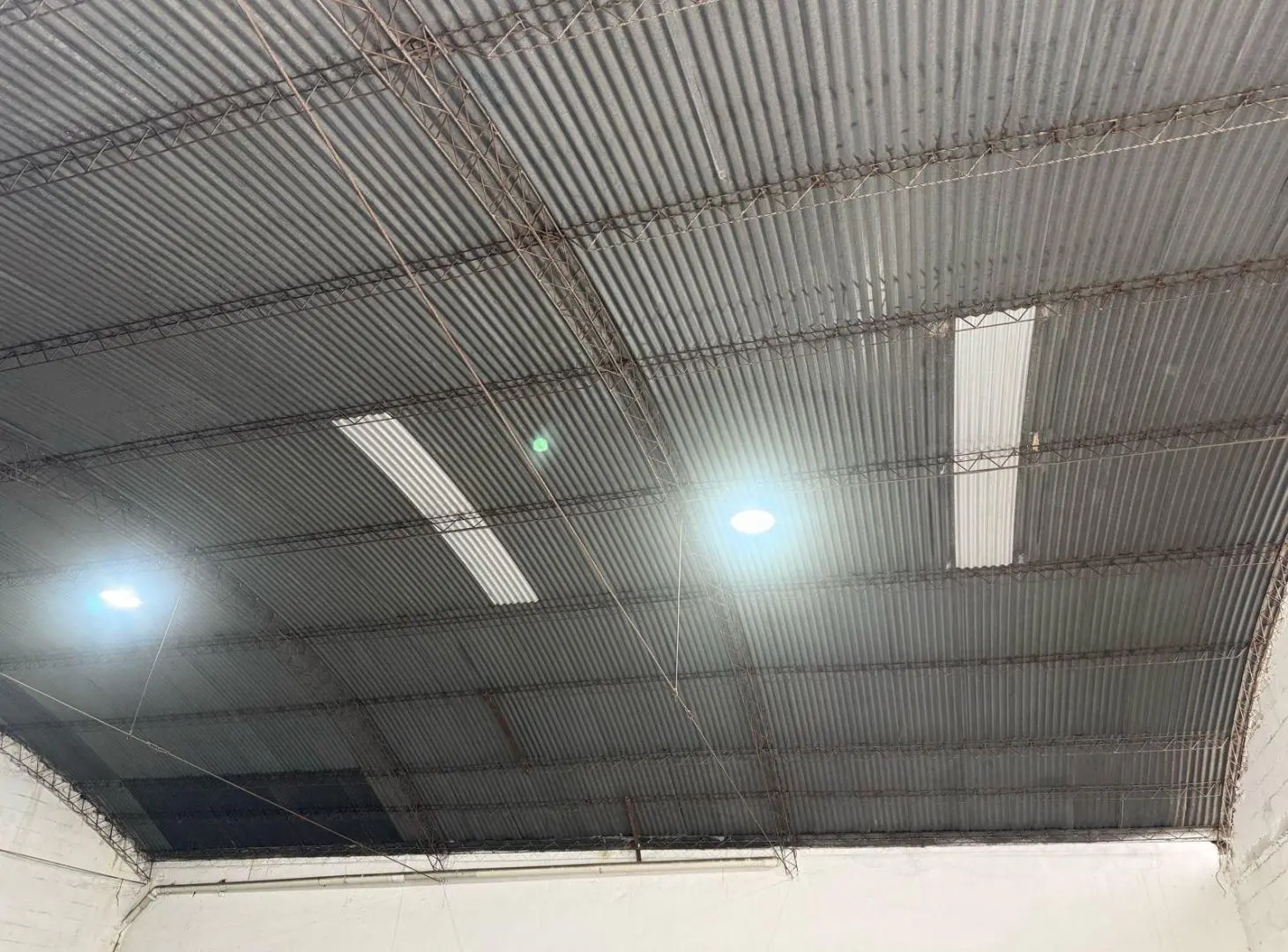 TERRENOS MAS GALPON EN VENTA CENTRO LA FALDA 5