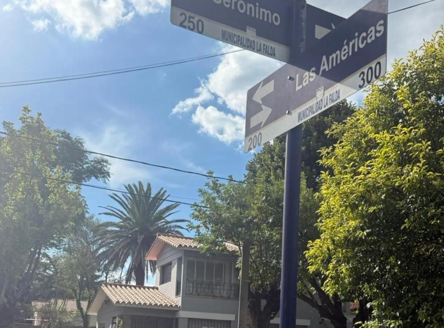 CHALET EN VENTA EN BARRRIO JARDIN MLA FALDA 3
