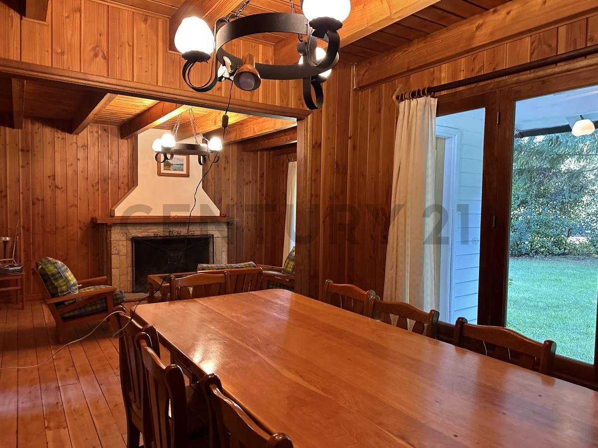 Alquiler Permanente Casa en "CUMELEN COUNTRY CLUB", Villa La Angostura