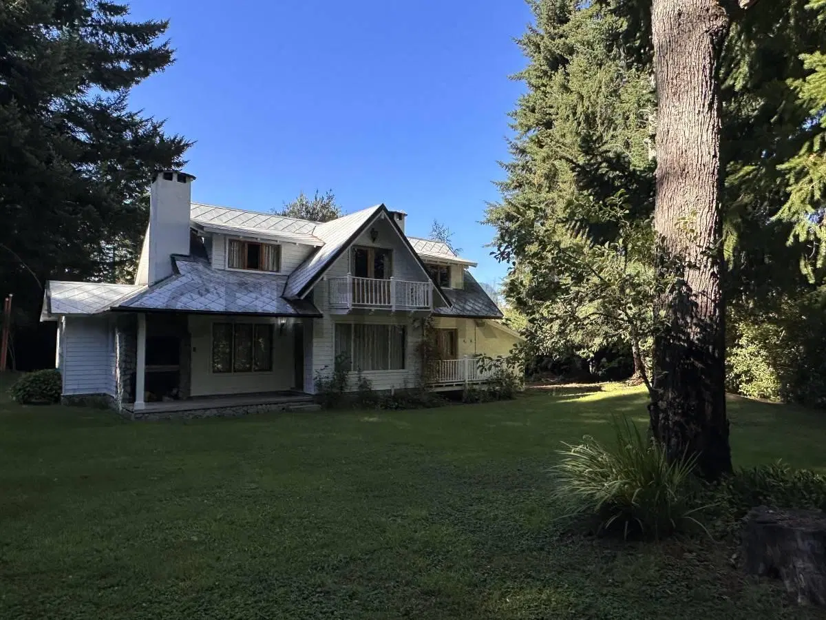 Alquiler Permanente Casa en "CUMELEN COUNTRY CLUB", Villa La Angostura 8