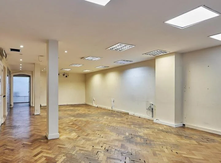 Edifico Local/Oficinas/Multi uso En Alquiler- -Ideal Para Proyecto 5