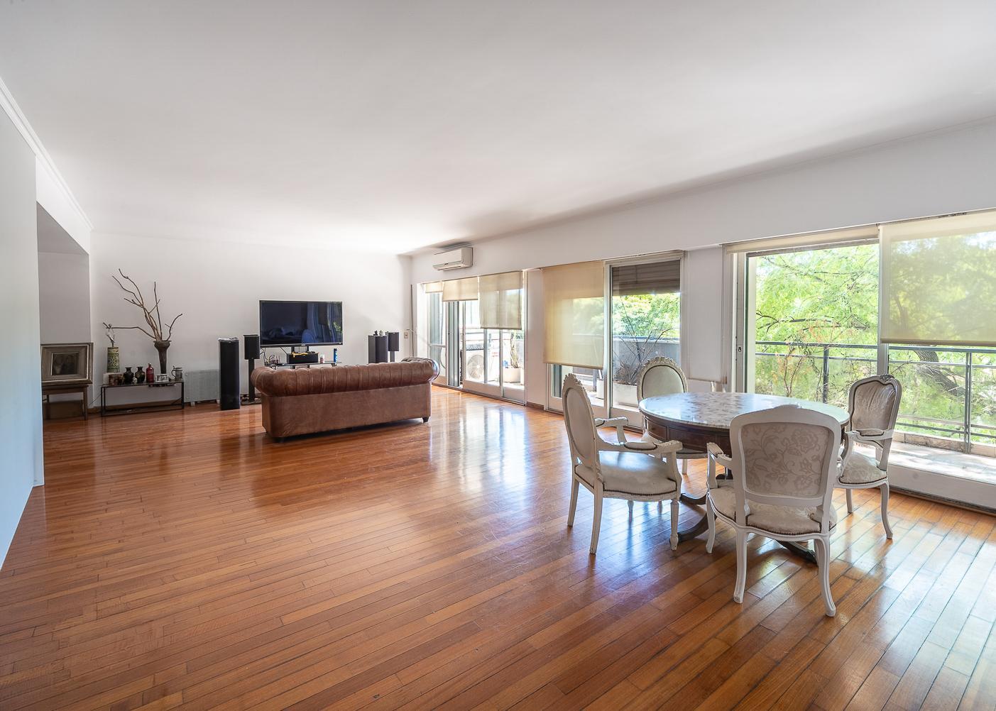 Departamento Piso en Venta - Palermo - Cochera - 5 amb