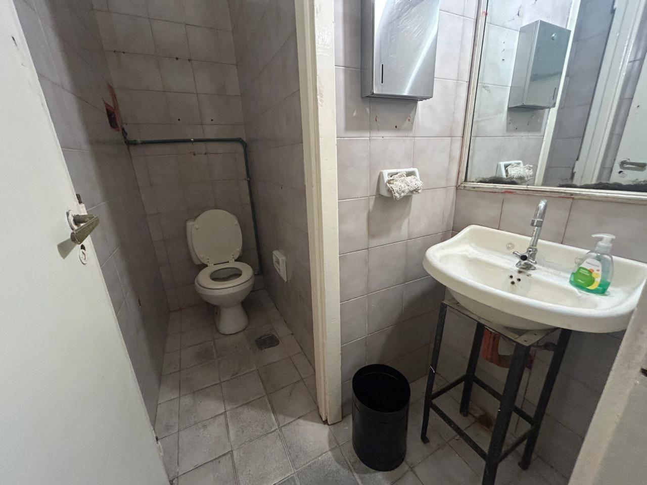 Foto de Alquiler Local Comercial - Maipu 864, retiro - Apto Todo Rubro, imagen 5