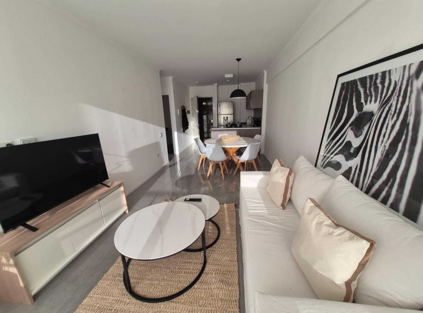 Departamento 2 Ambientes Venta y Alquiler Piso Alto - Torre Armani Deco, Recoleta.