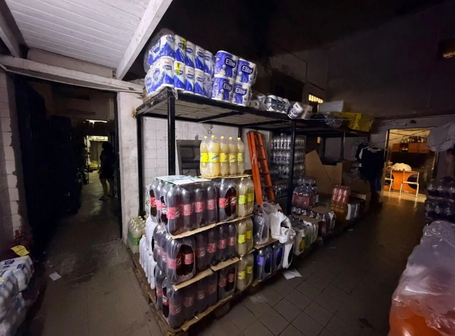 Alquiler de Local Comercial - Microcentro - Sin expensas 3