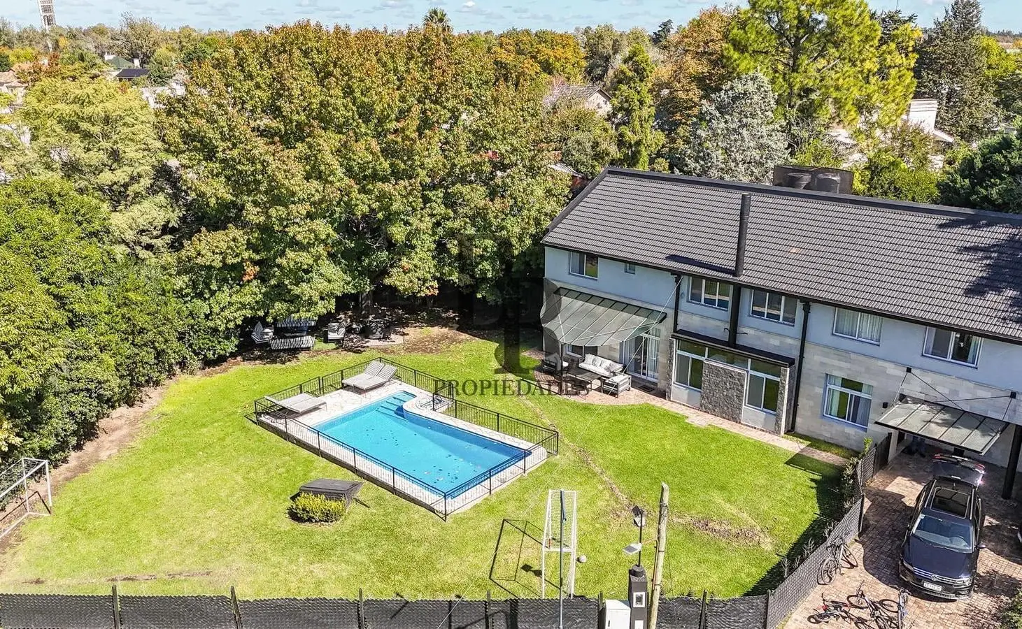 Venta Casa Moderna en 2 Lotes - Miraflores Country Club 1