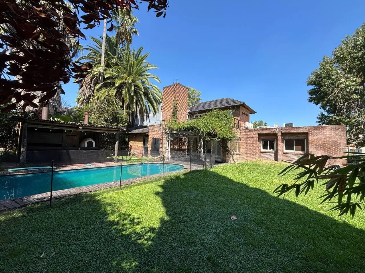 Casa en Venta Lote Central de 665 m2 - Ideal Proyectos - Miraflores Country Club 2